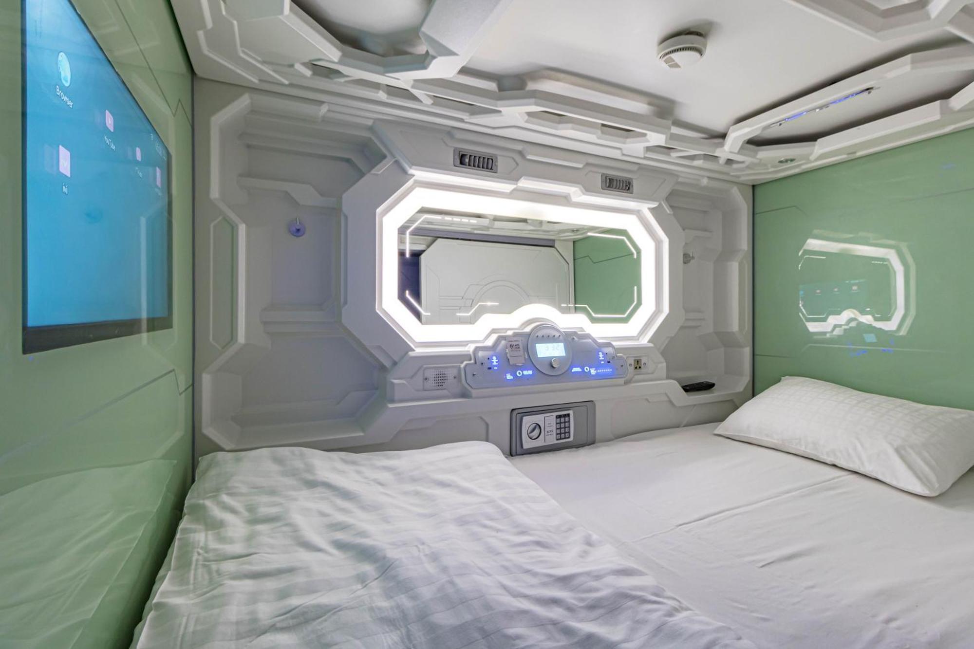 Caps Lock Future Hotel Astana Eksteriør billede